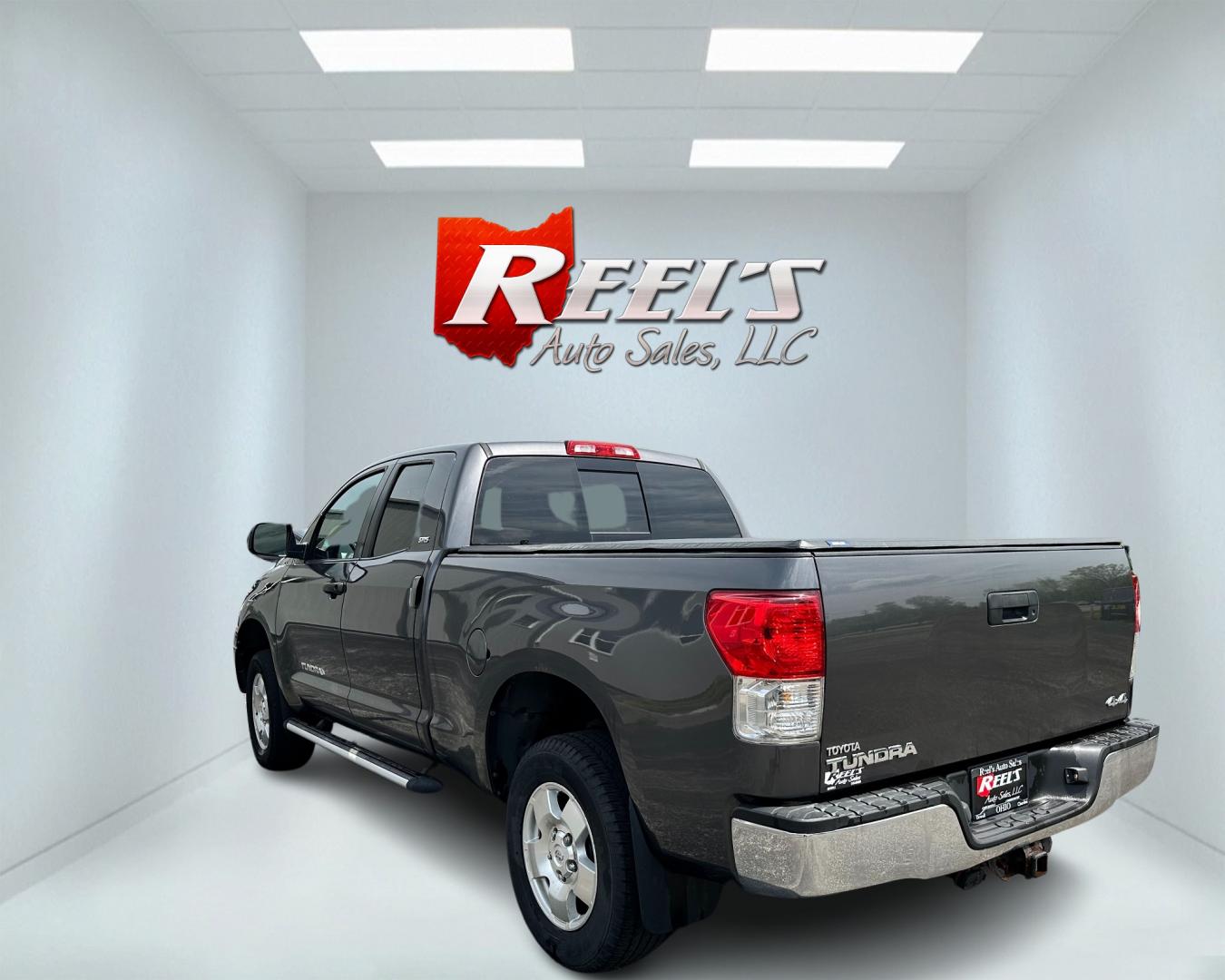 2011 Gray /Black Toyota Tundra SR5 (5TFUM5F12BX) with an 4.6L V8 engine, 6-speed automatic transmission, located at 11115 Chardon Rd. , Chardon, OH, 44024, (440) 214-9705, 41.580246, -81.241943 - Photo#8